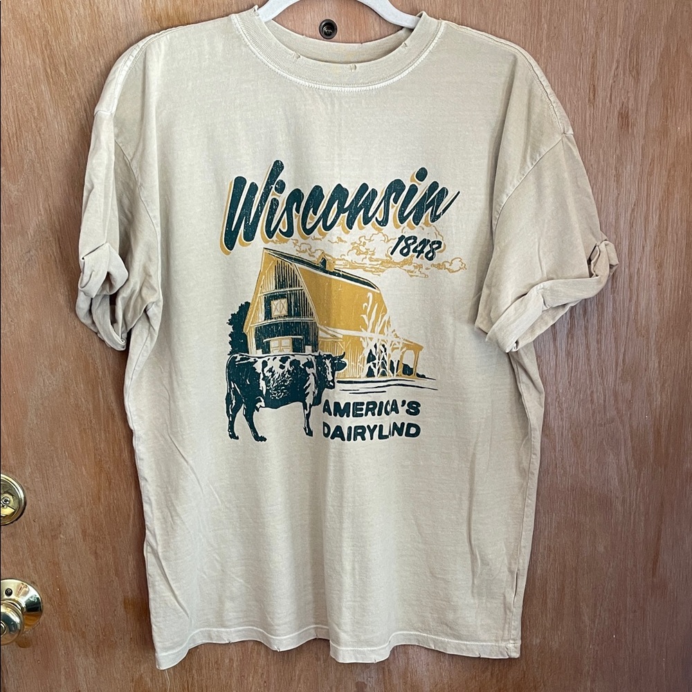Girl Dangerous Wisconsin Graphic Tee - Cream Short Sleeve Top